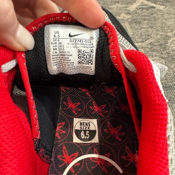 Nike Air Max Ohio State Sneakers - Picture 5 of 5